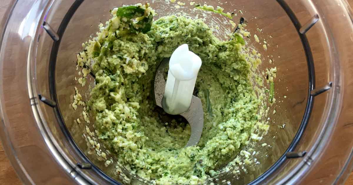 Recette Jeclicnaturel du pesto de pourpier et de feta aux graines de chanvre