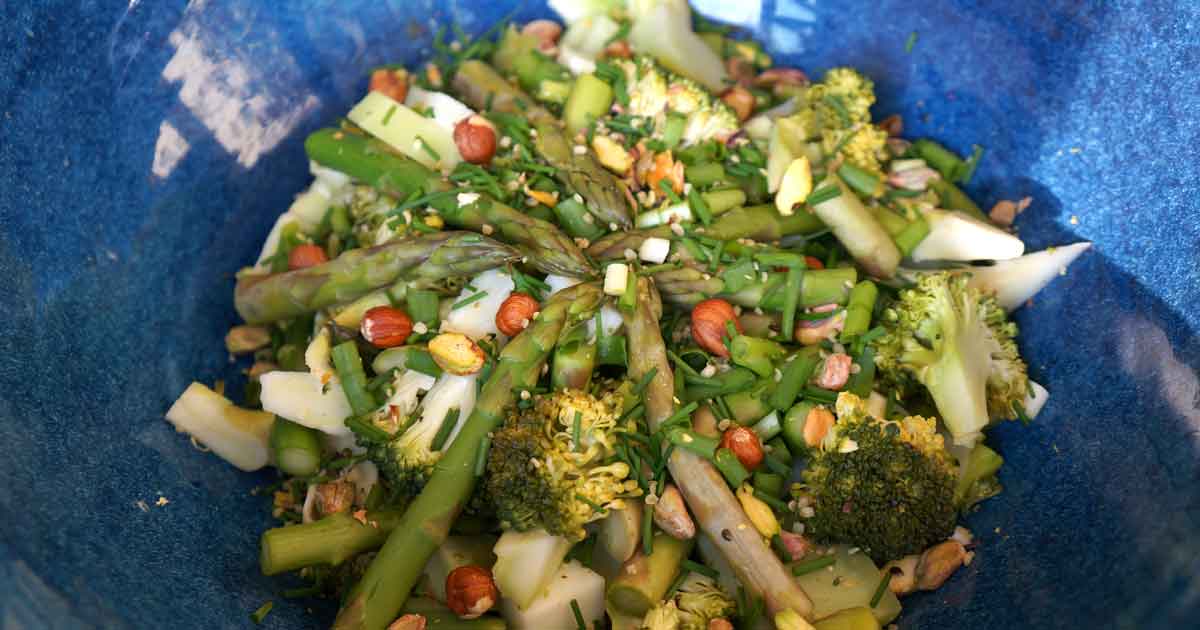Recette Jeclicnaturel de la salade de brocoli et d'asperge