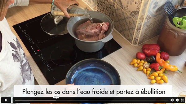 Etape cuisson de la formation pour apprendre à faire son bouillon d'os